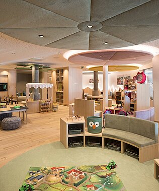 Kidclub im 5 Sterne STOCK Familienresort – familienhotel österreich
