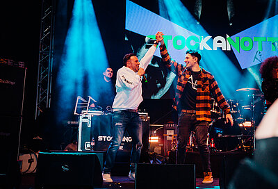 Daniel Stock auf der Bühne Open Air Winter Party in Finkenberg mit Stockanotti