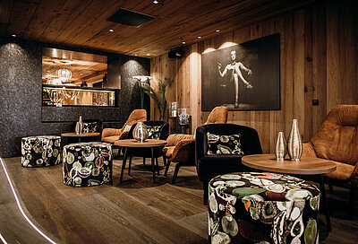 Bar & Smokers Lounge im Luxushotel Zillertal STOCK Resort