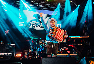 Livemusik beim Open Air Winter Party in Finkenberg mit Stockanotti