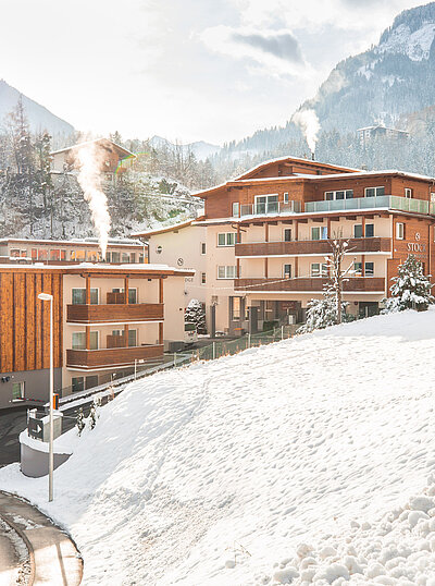 Außenansicht Winter der Team Lodge STOCK resort