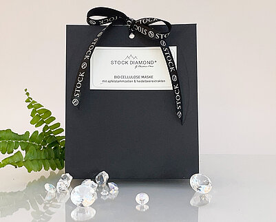 STOCK DIAMOND Bio Cellulose Maske im 5 Sterne Wellnesshotel STOCK resort