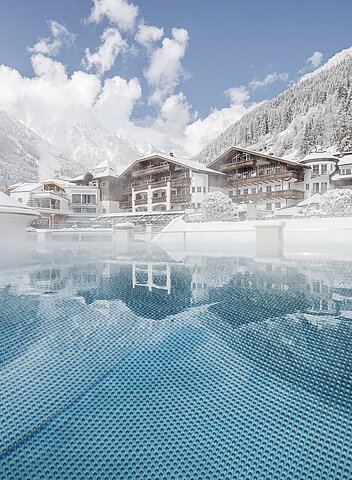 Winter im 5 Sterne Hotel STOCK resort/Finkenberg/Zillertal/Tirol/Österreich