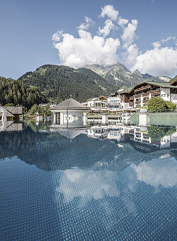 STOCK RESORT / FINKENBERG / ZILLERTAL / TIROL / ÖSTERREICH / AUSTRIA / 5 STERNE WELLNESSHOTEL