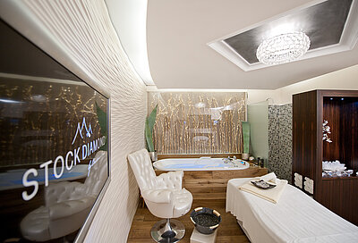 Behandlungraum im 5 Sterne Wellnesshotel Österreich STOCK resort