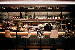 Bar & Smokers Lounge im Luxushotel Zillertal STOCK Resort