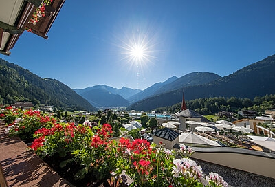Aussicht vom 5 Sterne Hotel STOCK resort im Sommer