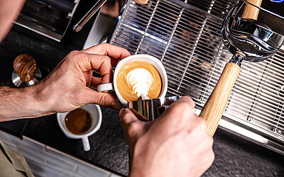 Kaffee von Unbound im Luxushotel Stock resort im Zillertal