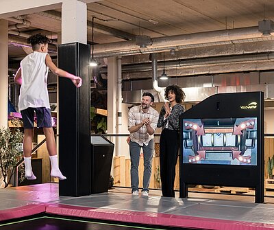 Ein Wintertag, wie er schöner nicht sein könnte ️ Vom vitalen Frühstück, über aktive Stunden im Schnee und Spiel & Spaß im Action Park, bis hin zum genussvollen Abendessen - jeder Moment erzählt...